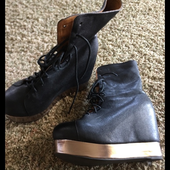 Jeffrey Campbell Shoes - Jeffrey Campbell Back-Off